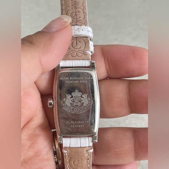 Juicy Couture White Watch with Puffed Heart Charm *Vintage* - Picture 3 of 8